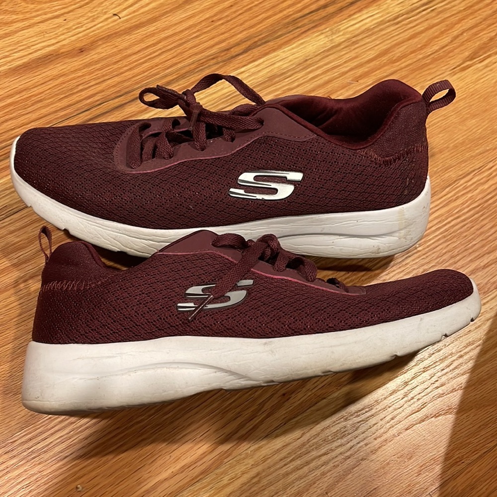 SKECHERS
DYNAMIGHT 2.0 EYE TO EYE - WOMENS 9